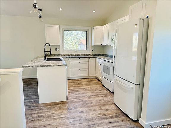 5th image of 109 Ash STREET