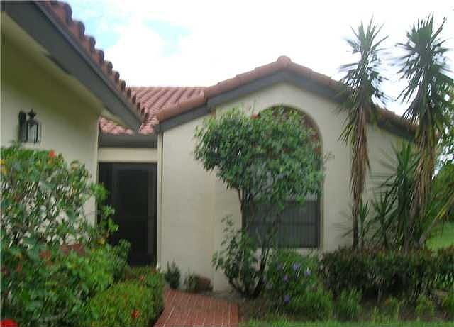 2nd image of 5916 Sunswept Ln APT B