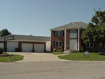 1st image of 2106 Village Ln