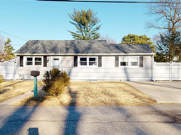 2nd image of 21 Audrey Ln