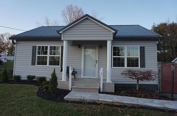 1st image of 2457 Bradley St