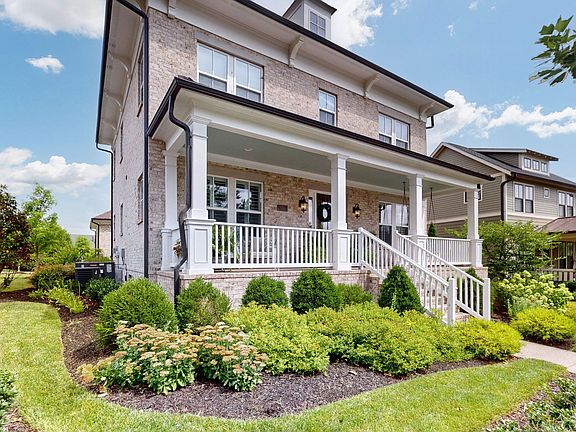 3rd image of 510 Lockwood Ln