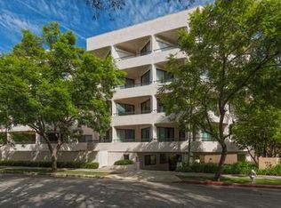 450 N Maple Dr APT 201, Beverly Hills, CA 90210