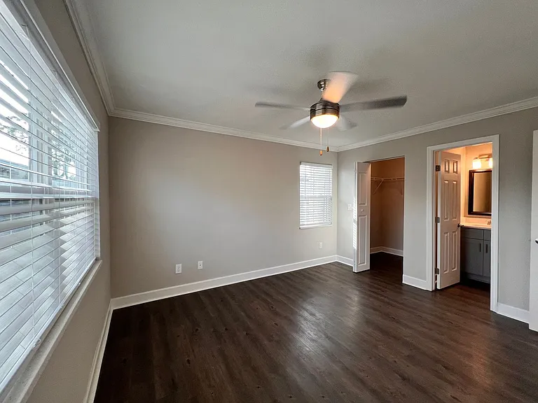 2536 Woodgate Blvd #107 — Photo 14