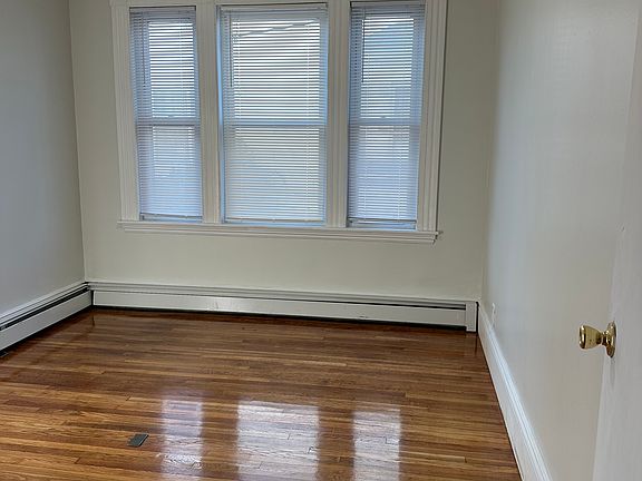 5th image of 11 Warren St #1