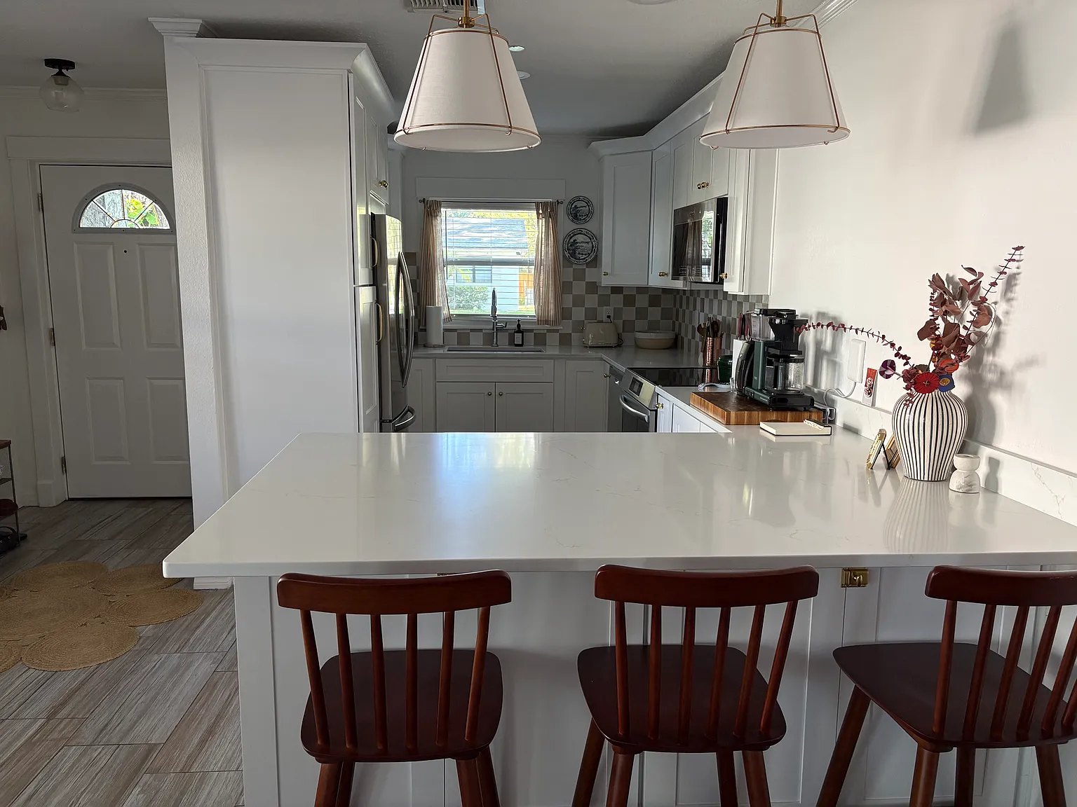 3 bed, 1409 sqft, $3,300 — Photo 3