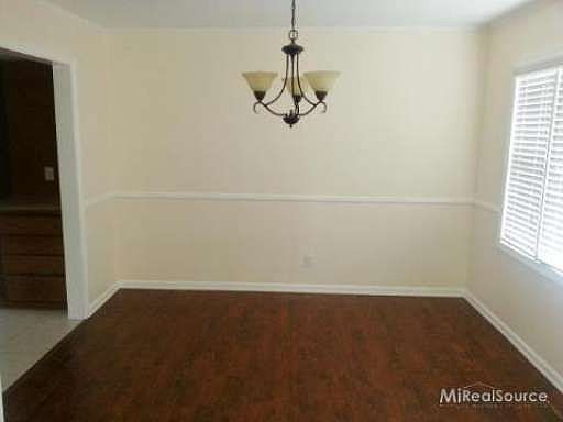 3rd image of 20318 Ellis St