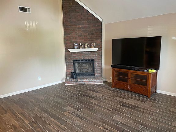 4th image of 6557 Sungate Dr S