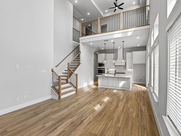 5th image of 4484 Burge Ave