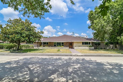 3318 N Braeswood Blvd Photo 1