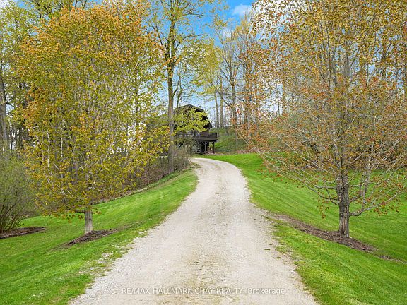 3rd image of 42 Mountainview Rd