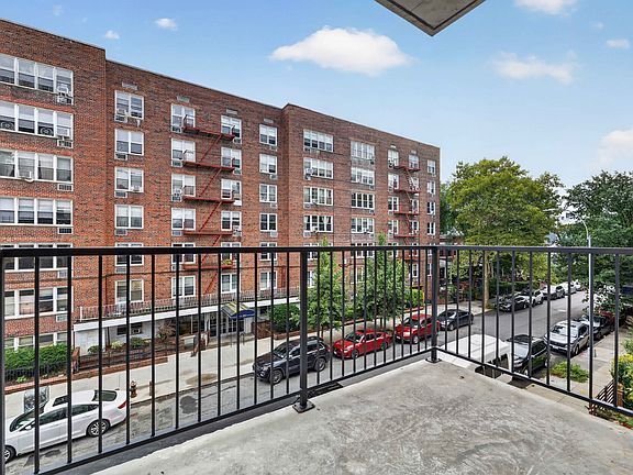 3rd image of 157 Hawthorne St #3B
