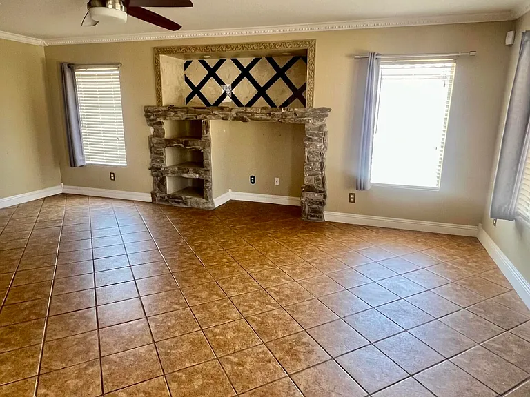 15854 W Boca Raton Rd — Photo 11