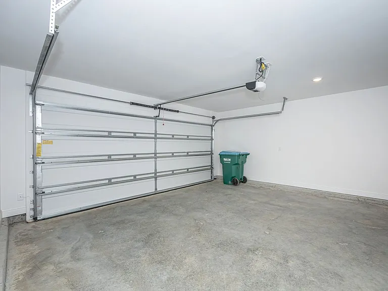 3711 Olivia Dr — Photo 64