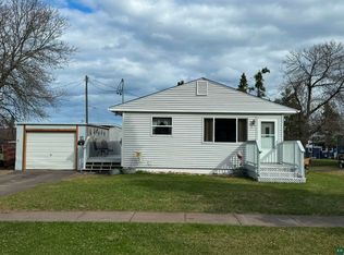 11 Edwards Dr, Silver Bay, MN 55614