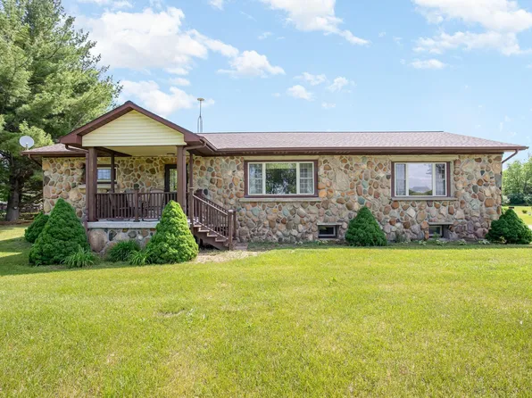 3914 N Ferris Rd, Riverdale, MI 48877