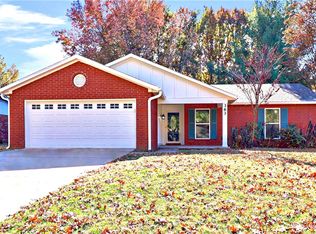 363 E Malinda Dr, Fayetteville, AR 72703