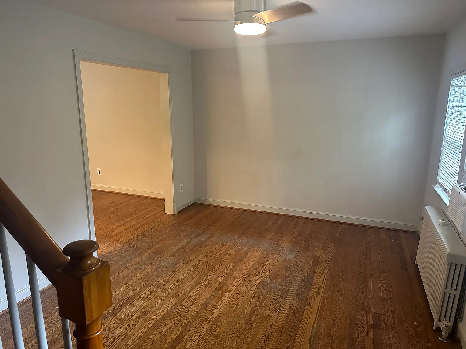 3 bed, 864 sqft, $3,525 — Photo 2