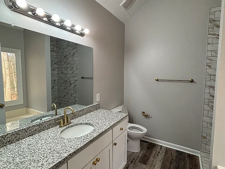 1142 Lavista Dr — Photo 11