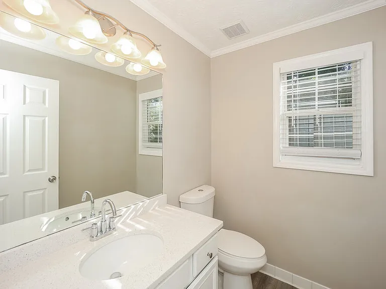 110 Park Place Ct — Photo 16