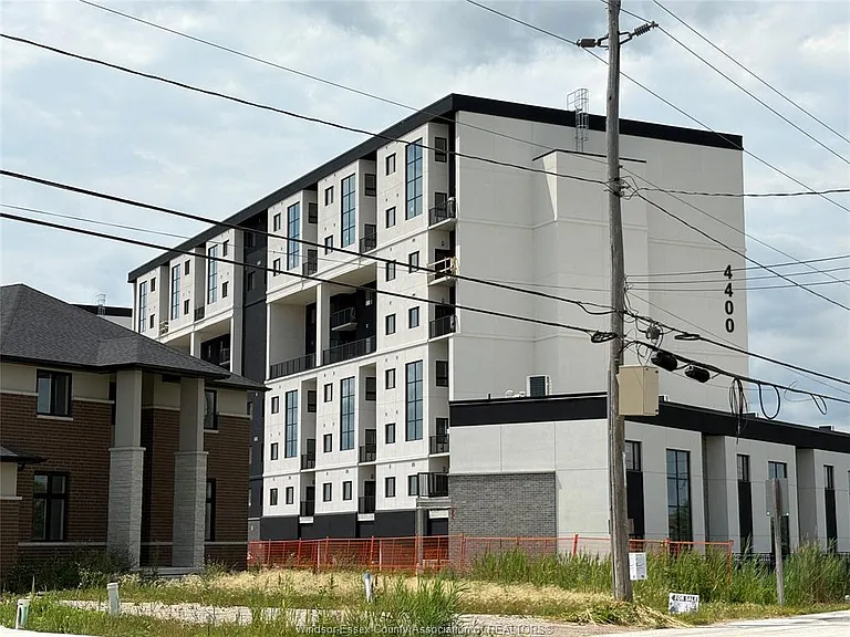 4300 Laurier Pkwy #618 — Photo 45
