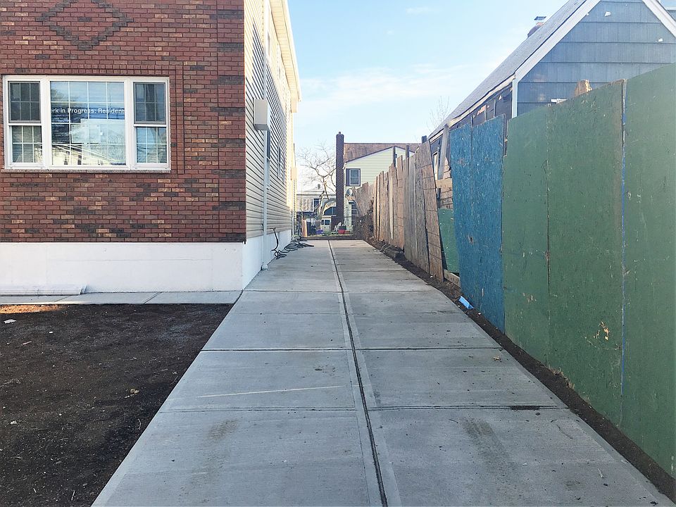 2nd image of 148TH Ave 231