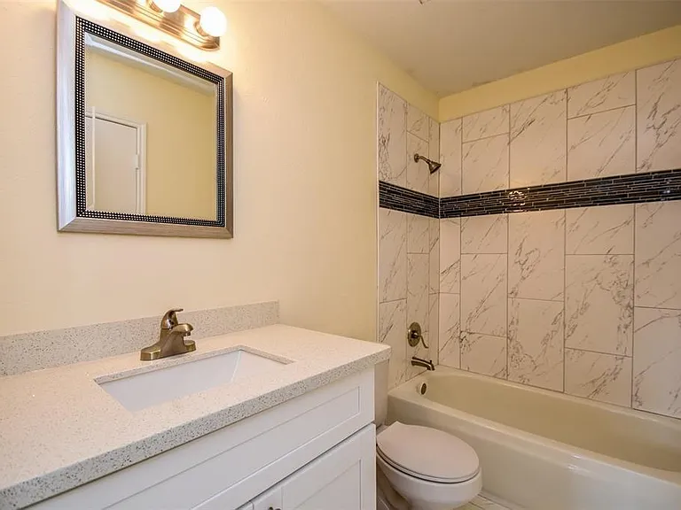2110 Whiteback Dr — Photo 29
