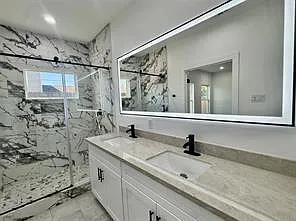 3 bed, 2.0 bath, 1276 sqft, $1,995 — Photo 4