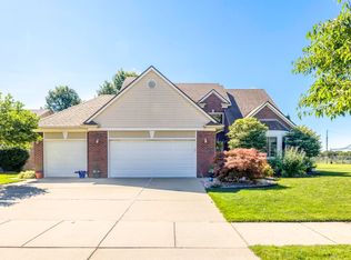 35510 Harrison St, New Baltimore, MI 48047