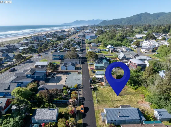 S Anchor St, Rockaway Beach, OR 97136