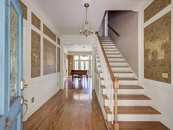 4th image of 3168 Stanyarne Dr