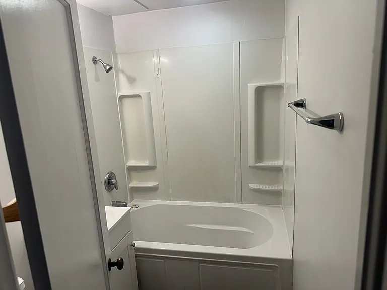601 Eden St N #603 — Photo 5