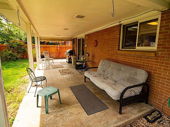 Large back covered patio