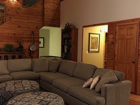 3rd image of 05675 Brook Dr