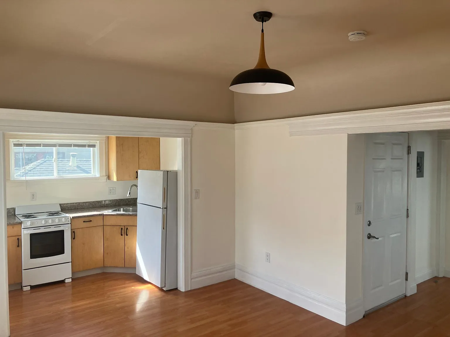 1 bed, 600 sqft, $1,800 — Photo 3