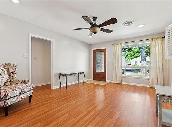 5th image of 1109 Highland Ave