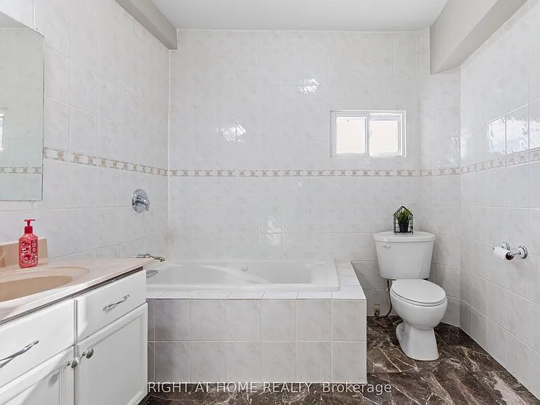 204 Beach Blvd — Photo 8