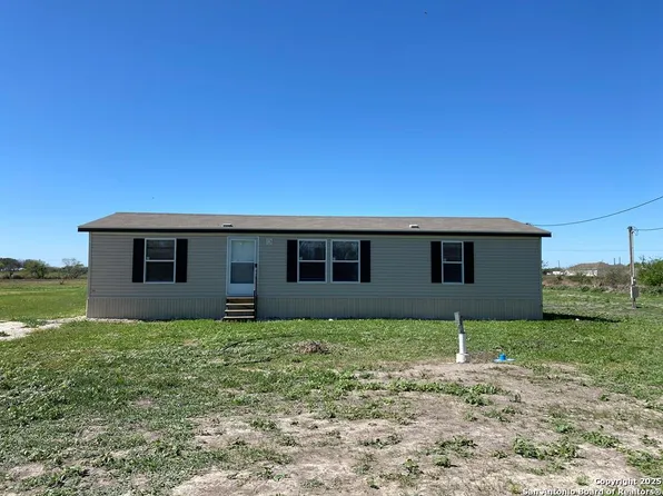 205 Harrison Road, Beeville 78102