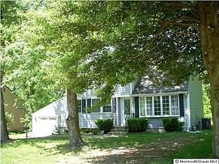 4th image of 56 Maplewood Dr