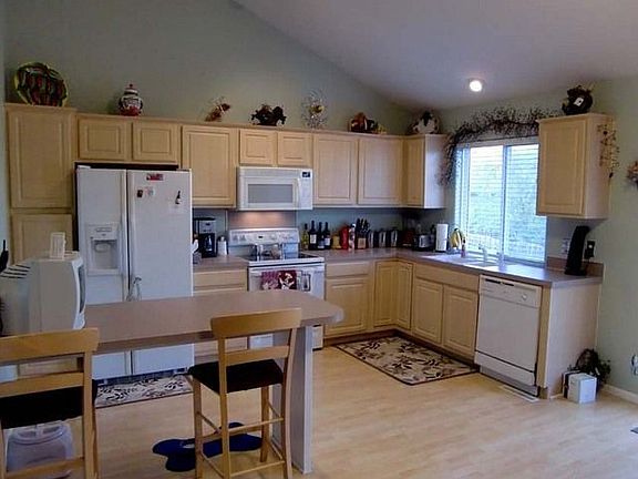 5th image of 6721 S 117th St