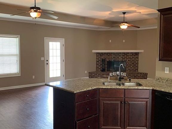 5th image of 24 Fernwood Ct