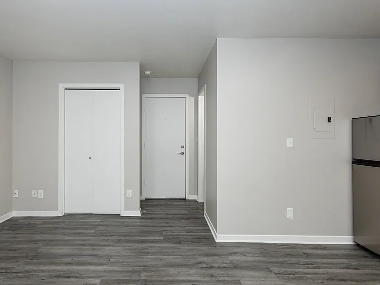 Crown Apartments — Photo 25