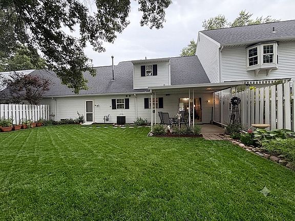 3rd image of 7015 Cobblestone Ln Unit 7015