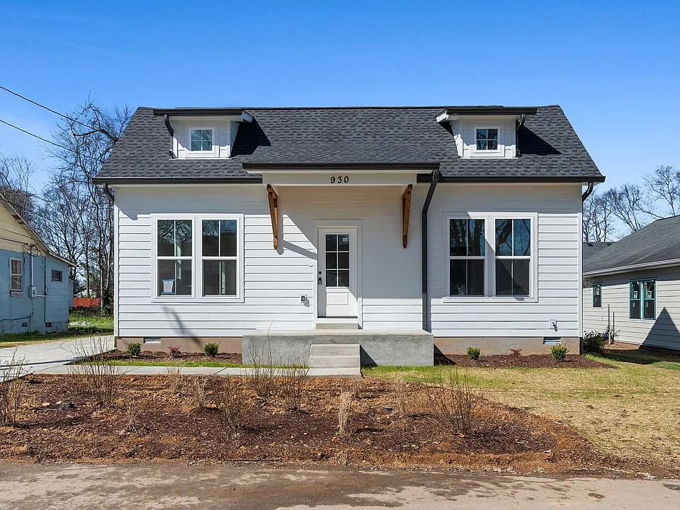 930 Glass St