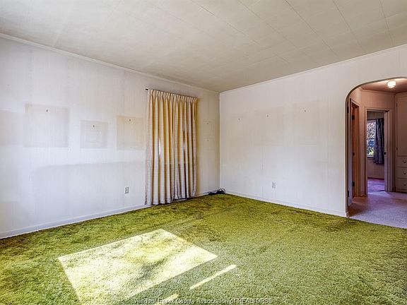 5th image of 54 Horwath Ave