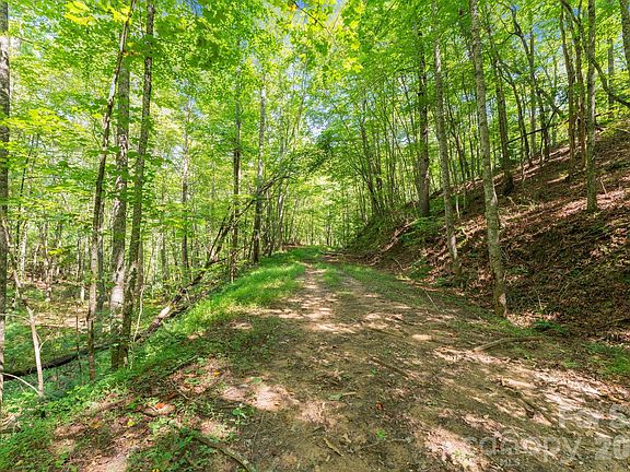 3rd image of 80 Breeze Wood Dr