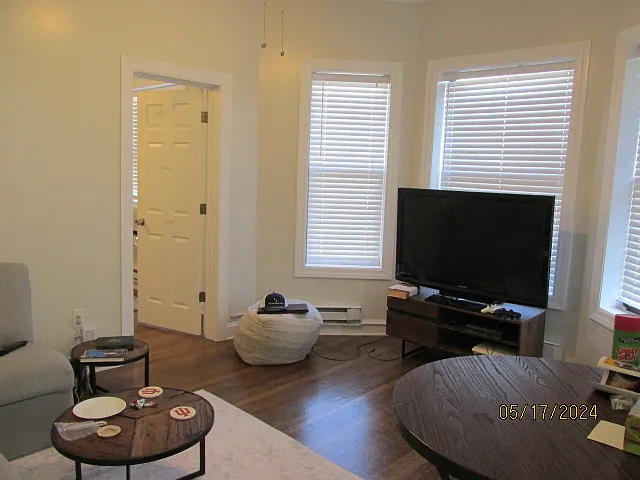 923 W Waveland #2B — Photo 6