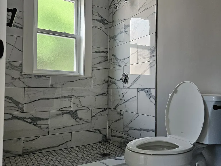 11 Waverly Pl #2 — Photo 9
