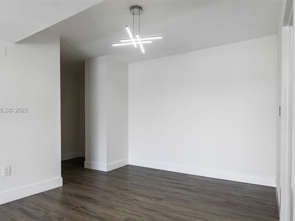 1st image of 4158 Inverrary Dr APT 409