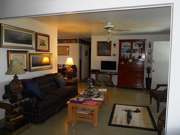 2nd image of 225 S Beach Dr